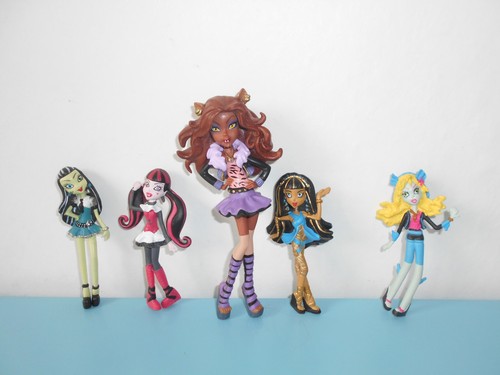 Lot 5 figurines - lot,
