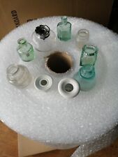 lot de 9 anciens encriers en verre ou porcelaine