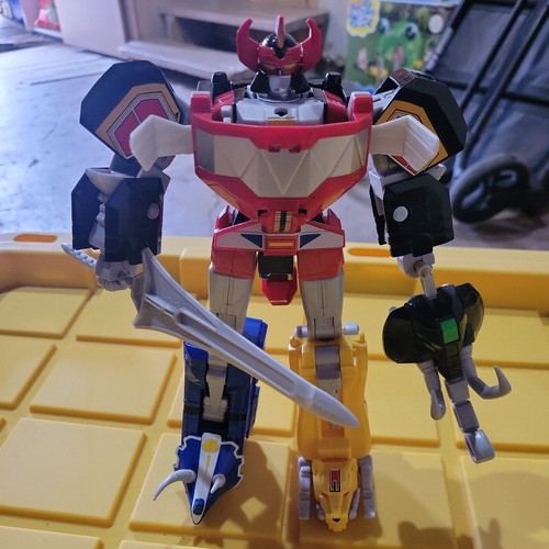 Mighty morphin power rangers - mighty,