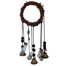 Cloche murale unique en rotin