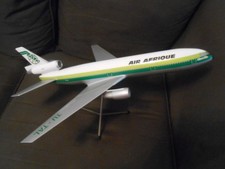 1/100 Maquette Bourbon Air Afrique  Mac Donnell Douglas DC 10  / TU-TAL / TBE.