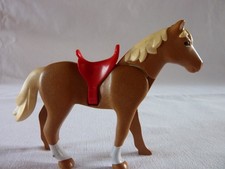 PLAYMOBIL  ANIMAL EQUITATION ECURIE RANCH FERME LE CHEVAL N 4