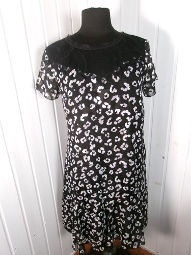 Robe noir tacheté fluide