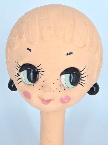 Tête chapeau twiggy design - À,