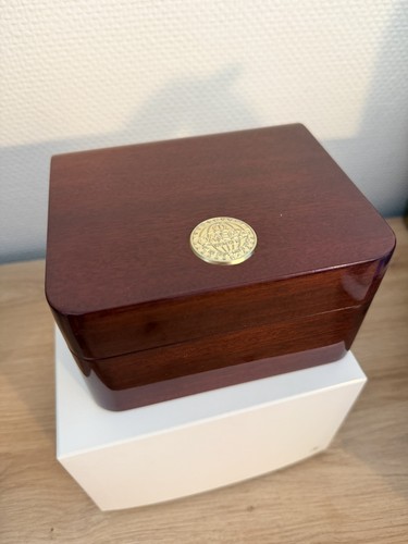 Boîte montre omega - boîte,