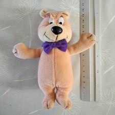 KINDER maxi surprise - HANNA BARBERA - peluche Boo Boo / Yogi Bear 1996