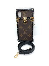 OCCASION LOUIS VUITTON Coque iPhone X Eye Trunk M62618 Monogram Canvas 11542