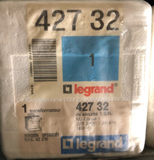 LEGRAND 427 32,   Transformateur 230-380V  24-48V 160 VA