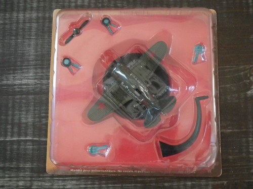 Avion métal miniature