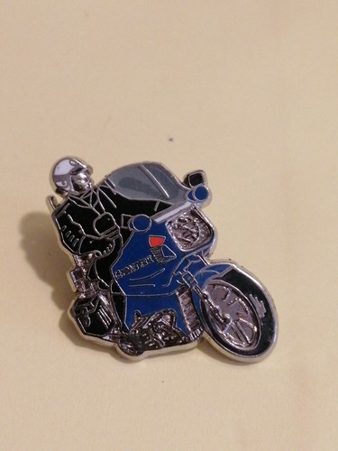 Pin émaillé ballard - pin's,
