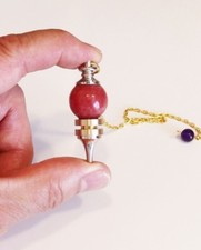 ° PENDULE MICRO VIBRATOIRE  QUARTZ ROUGE   A 2 PLATEAUX ESOTERISME RADIESTHESIE