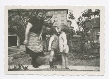 Snapshot Photographie vintage Enfants baisers kiss SB122