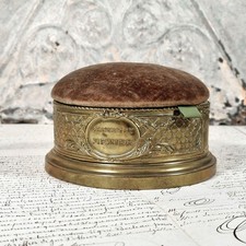 Boîte publicitaire couture «