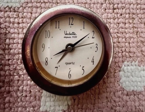 Petite horloge poser la - poser, de