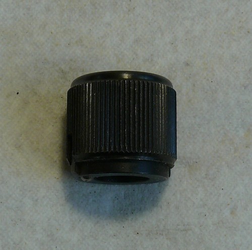 Beretta forend retaining - forend, nut