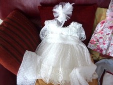 2 jolies robes de cérémonie