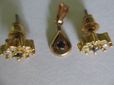 PARURE BIJOUX BOUCLES D'OREILLES&PENDENTIF OR SUR ARGENT & PIERRES SAPHIR&STRASS