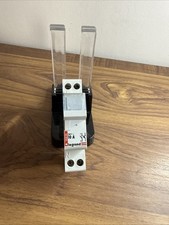 Porte fusible coupe circuit bipolaire 220 V  Legrand réf 058 20.  10A