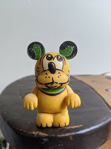 Vinylmation ink paint - &, pluto