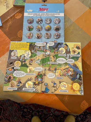 Mini médaille asterix - asterix, 2022