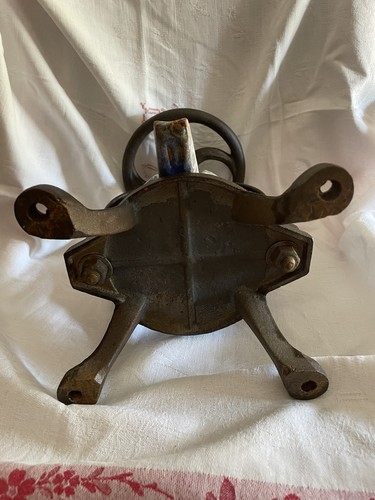 Ancien petit pressoir - , à