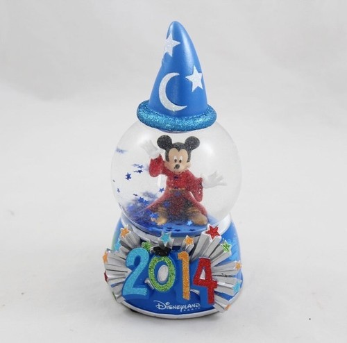 Snow globe mickey - snow,