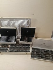 Ancienne Ménagère En Métal