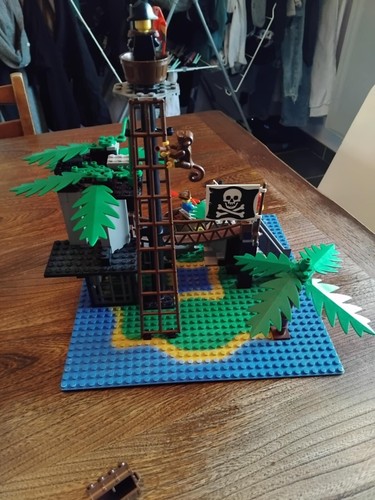 Lego 6270 forbidden island