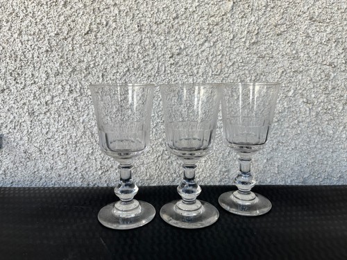 Verres anciens pied - 3, à
