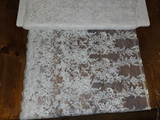 Tissu Dentelle rosine 120 x