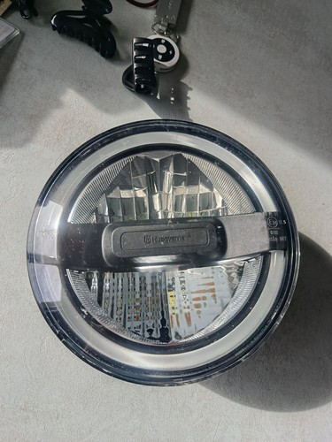 Phare 701 husqvarna vitpilen - phare,