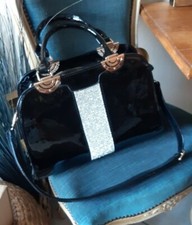 Sac à main vernis noir