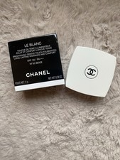 chanel le blanc touche de teint illuminatrice N°30 beige