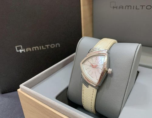 Montre quartz pour femme - à,