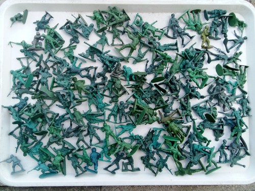 Lot figurine plastique - ,