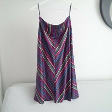 Vintage Jupe mi-longue à rayures multicolores en satin épais. Taille S/M