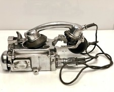 Ancien téléphone mural