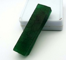 Pierre précieuse brute