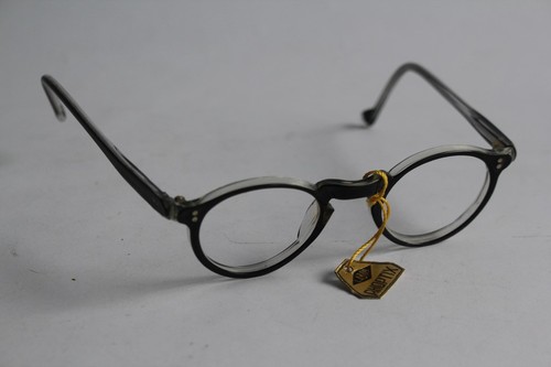 Ancienne paire lunettes - ancienne,