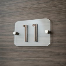 Plaque avec numéro - , en