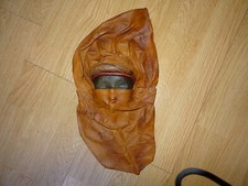 masque cuir décoration marron