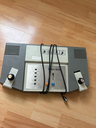 Ancienne console jeux - ancienne,