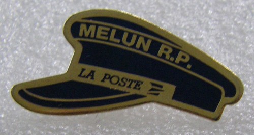 Pin poste casquette - pin's,