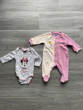 Lot 2 Vêtements Bébé Fille Disney – Winnie & Minnie – Naissance / 3 Mois