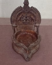 Lampe à huile ancienne bronze Inde – Déesse Lakshmi et éléphants – Diya Hindu