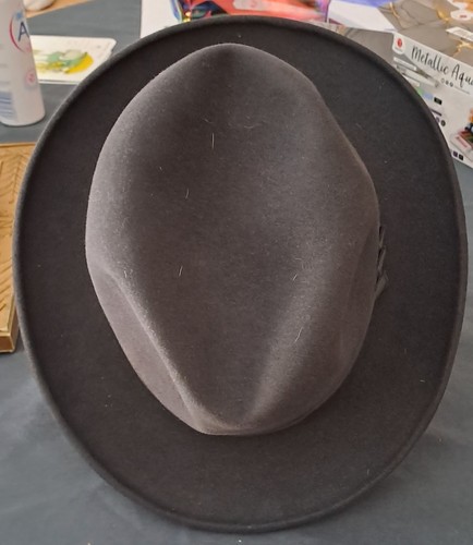 Chapeau mossant vintage