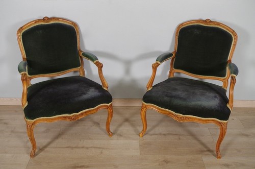 Paire fauteuils la reine - de, à