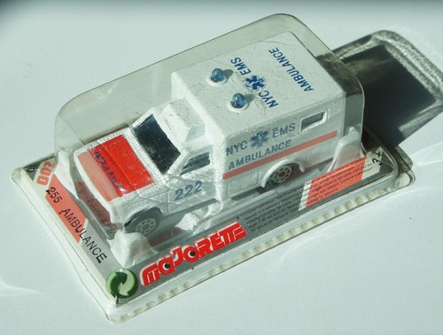 Majorette 255 ambulance - 255, us