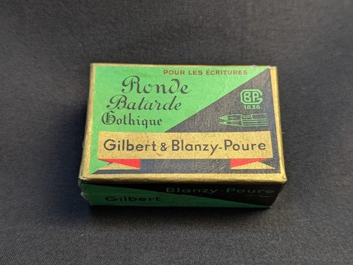 Boite 144 plumes gilbert - plumes,