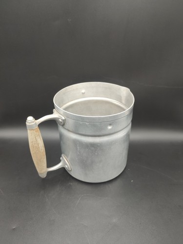 Ancien pot lait en - à,